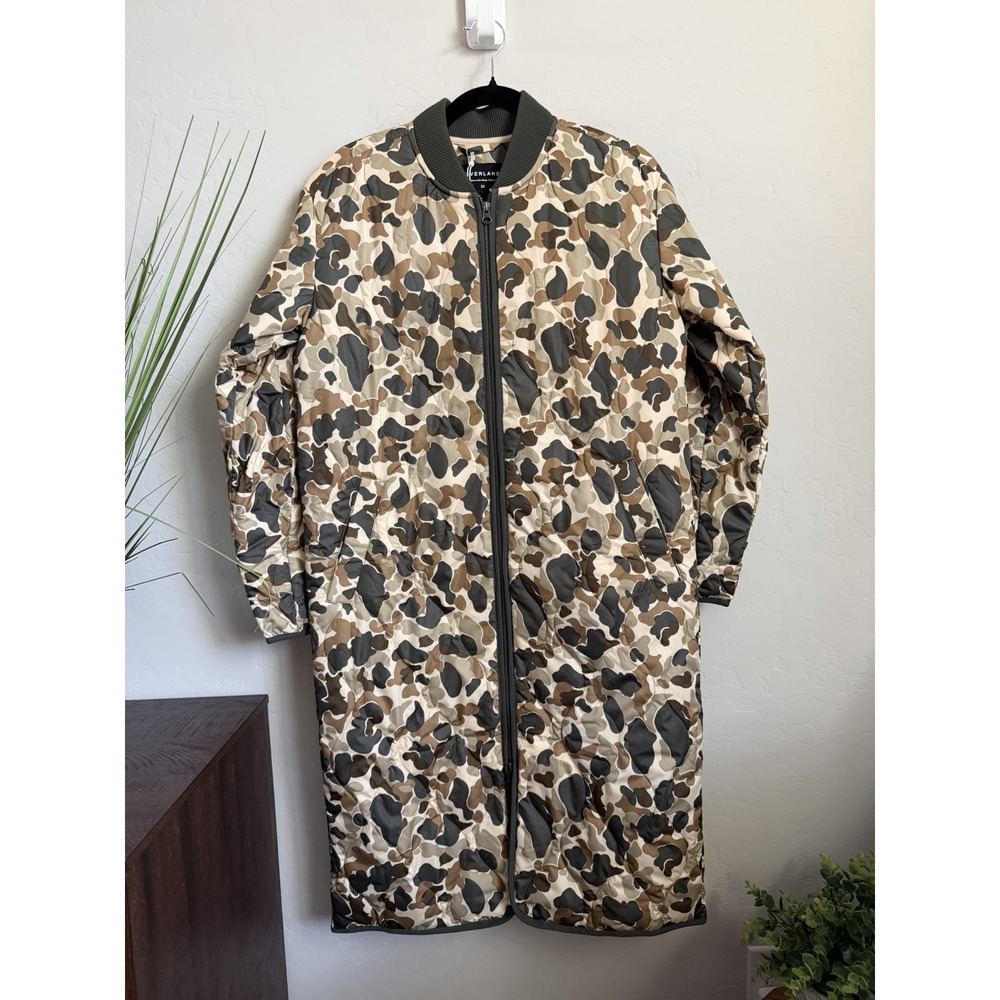 Everlane ReNew Long Liner XS NWT Duck Camo Quilted Jacket Coat Biscotti